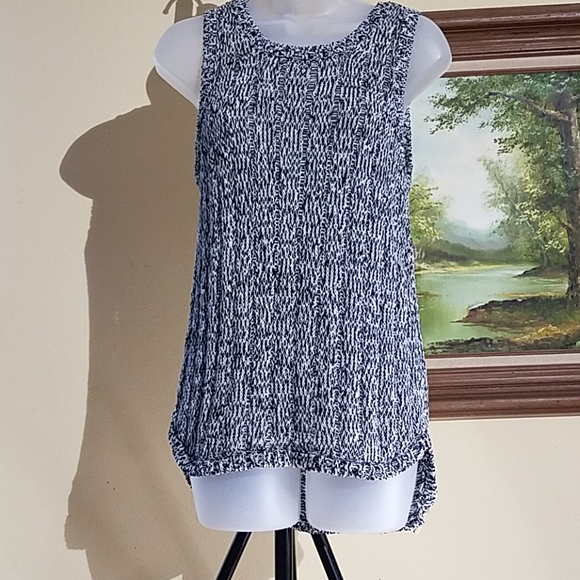 Ellen Tracy Tops - Ellen Tracy  knit tank  d23